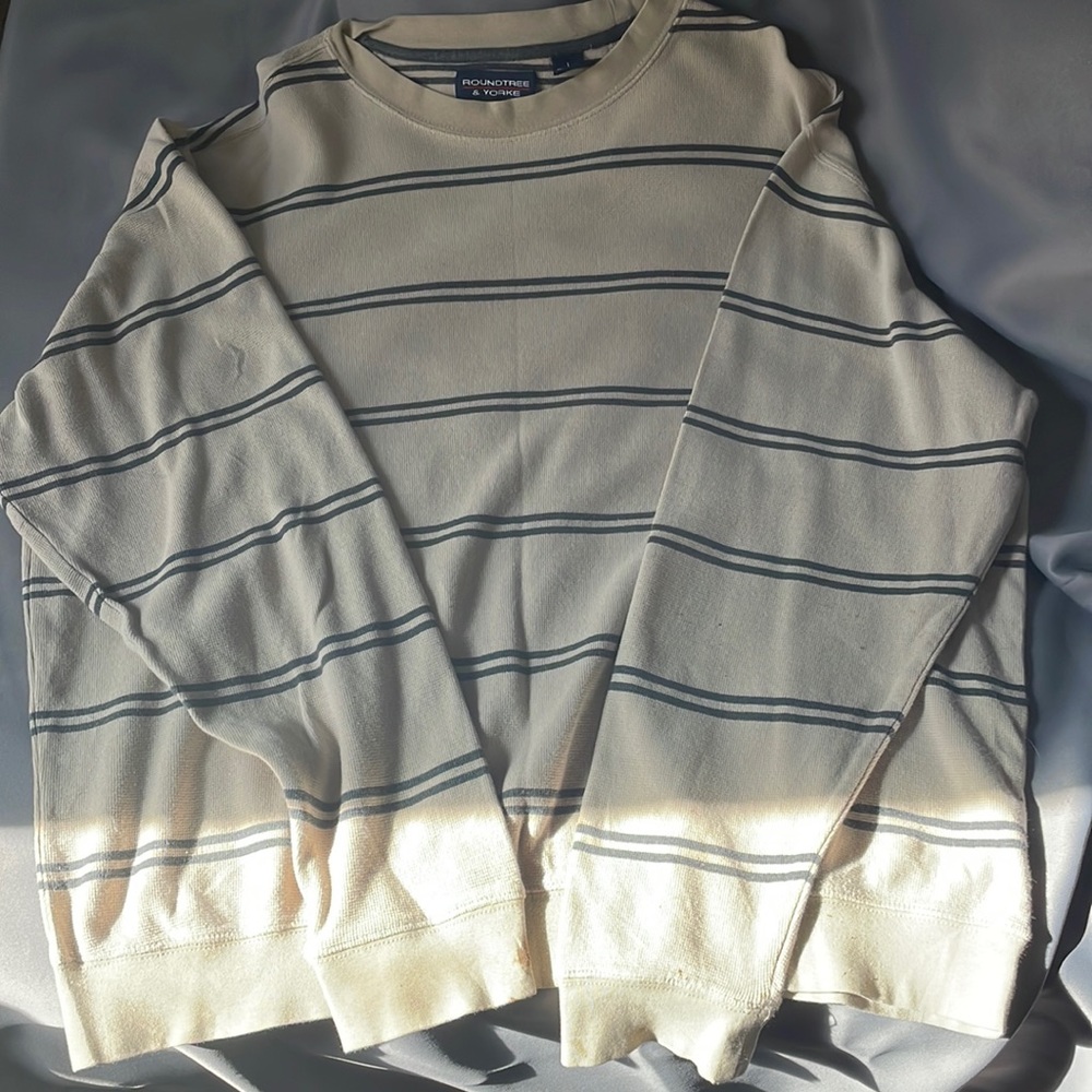 ROUNDTREE & YORK Tan and Black sweatshirt FREE SHIPPING
